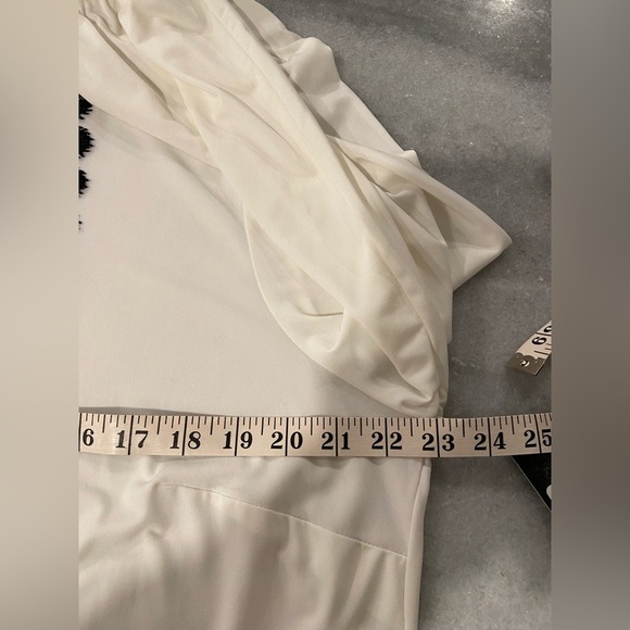 NWT Ryan Wythe Cream Blouse Black Lace Stripe Detail Button Keyhole Size 1X - Picture 9 of 11